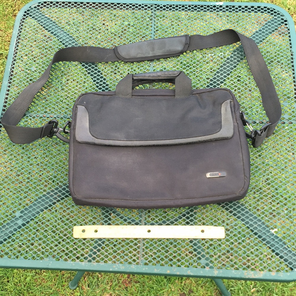 Solo laptop case